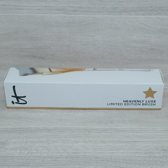 IT Cosmetics Heavenly Luxe Limited Edition Foundation Brush - Picture 1 of 6